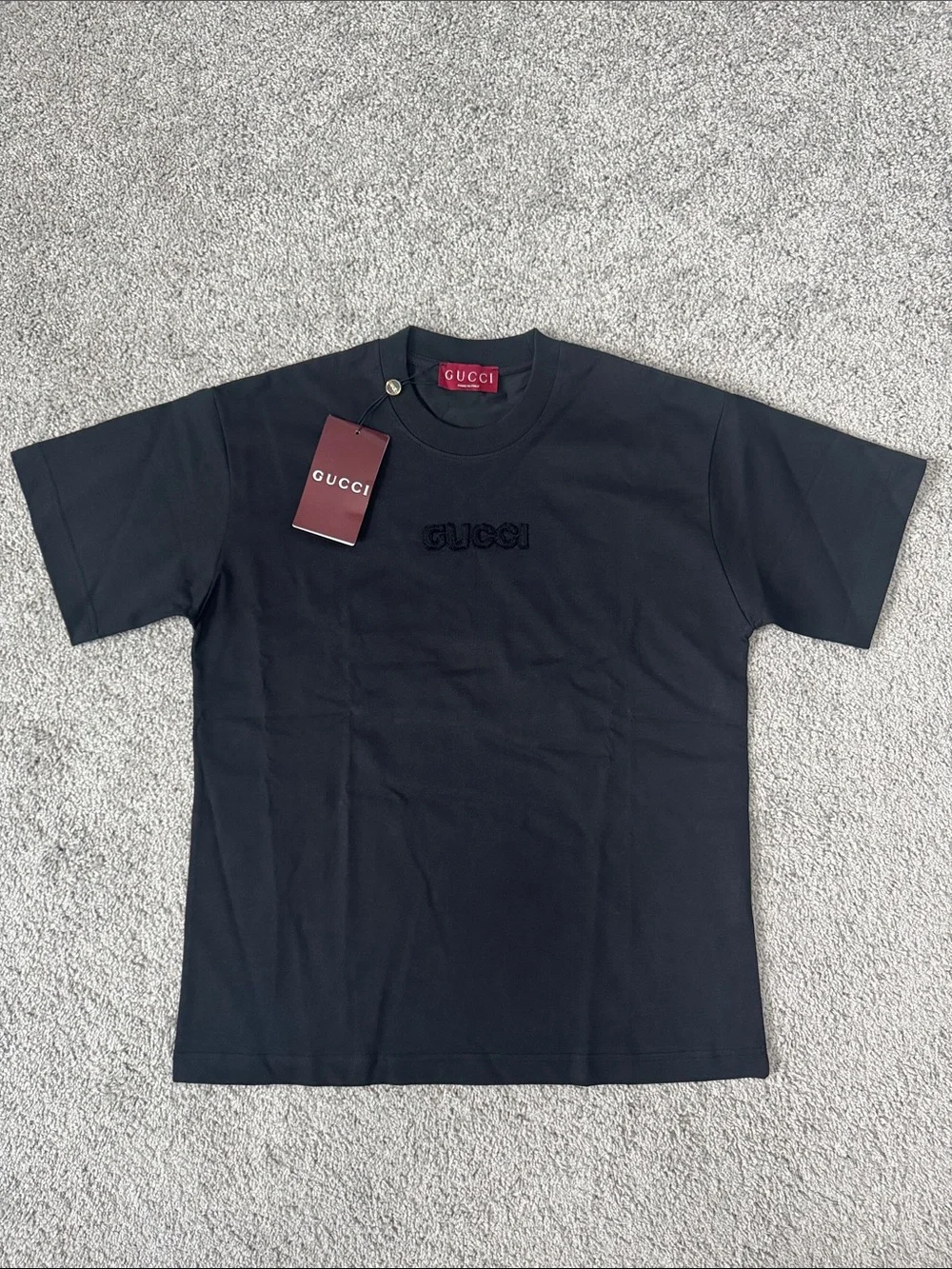 Gucci Black Short Sleeve Crewneck T-Shirt with Tonal Logo length 28’ X wide 20’